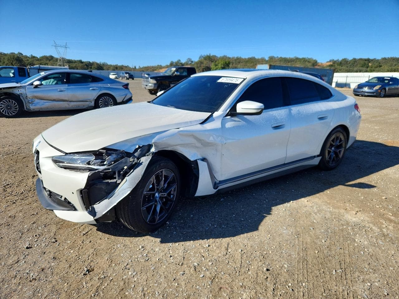 BMW i4 2023 z USA