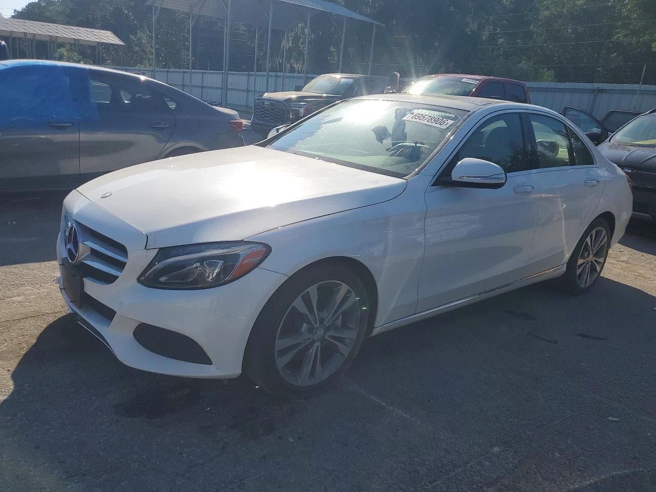 Mercedes-Benz C-klasse 2015 z USA