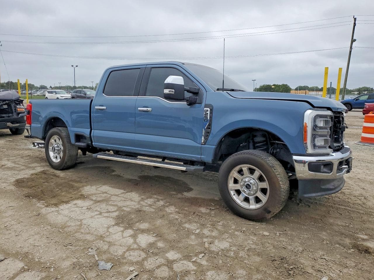 2023 Ford F250 Super Duty - foto 4