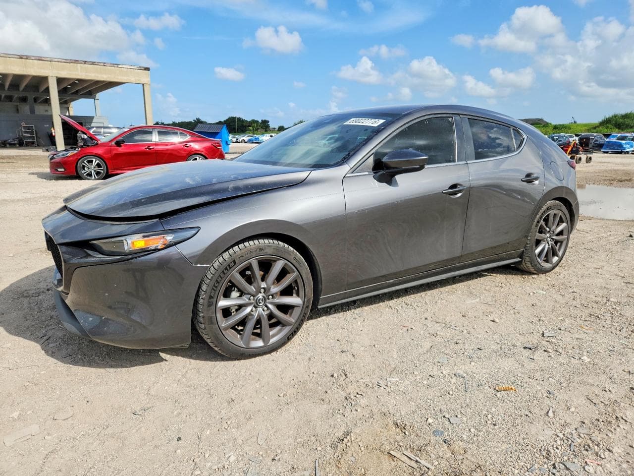 Mazda 3 2019 z USA