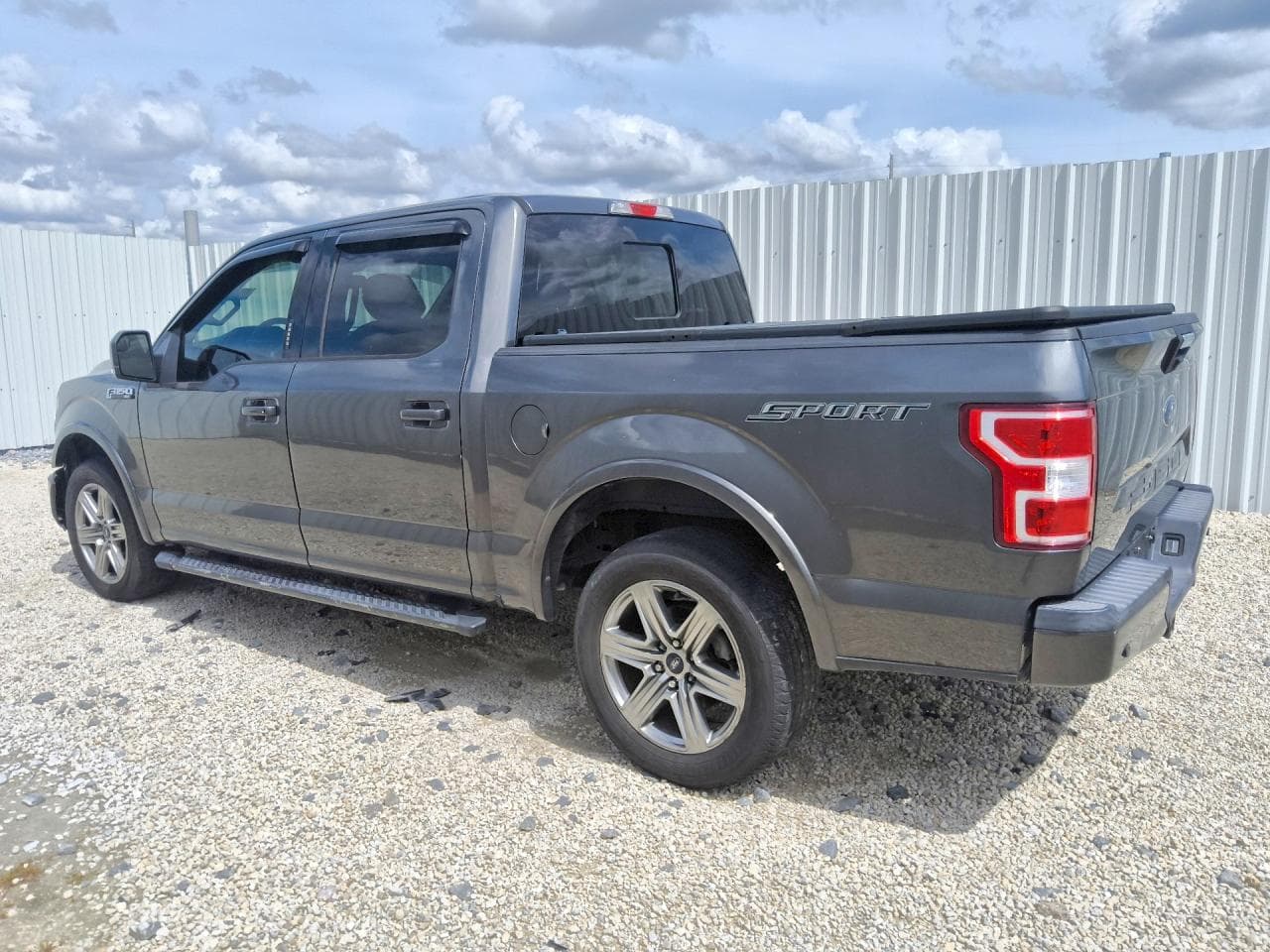 2018 Ford F150 Supercrew - foto 2
