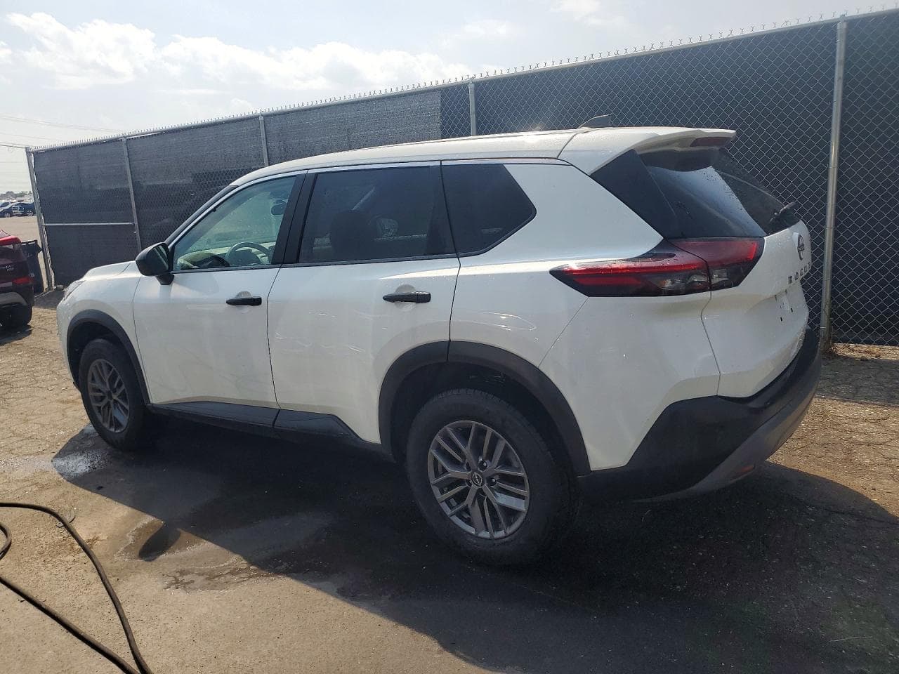 2023 Nissan Rogue S - foto 2