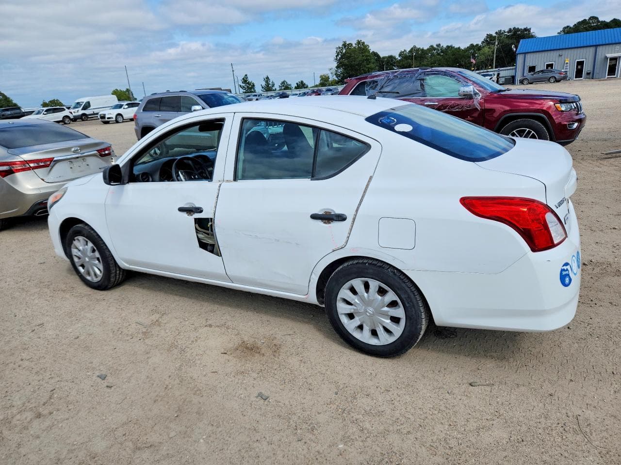 2015 Nissan Versa 1.6 S - foto 2
