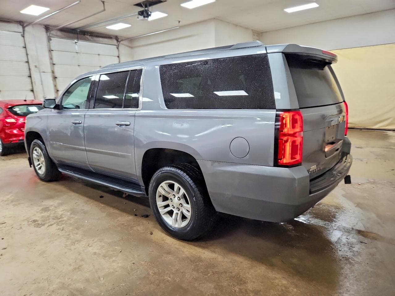 2019 Chevrolet Suburban C1500 Ls - foto 2