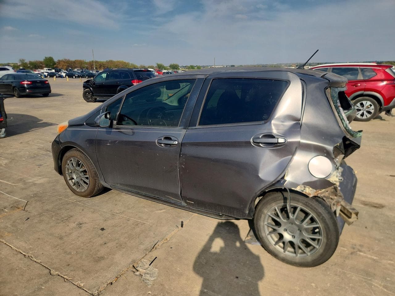 2014 Toyota Yaris 5-Door Le - foto 2