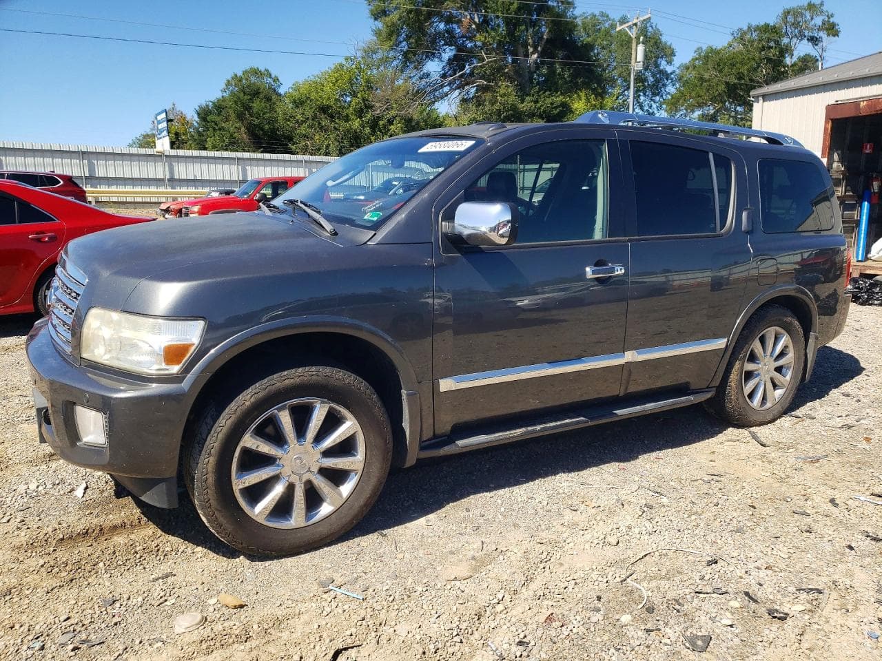 Infiniti QX56 2010 z USA