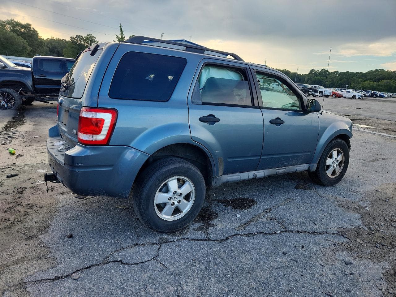 2011 Ford Escape - foto 3