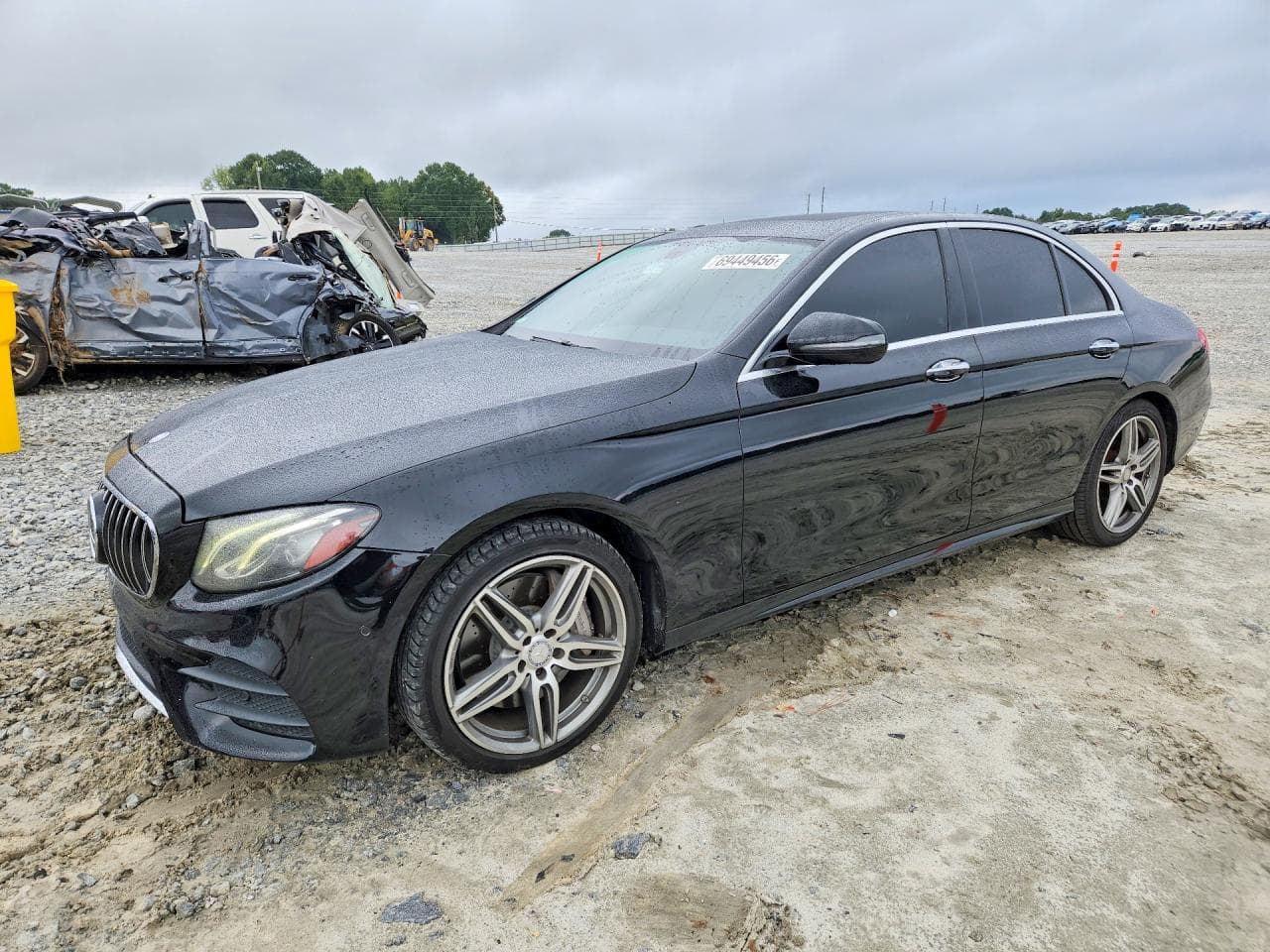 Mercedes-Benz E-klasse 2017 z USA
