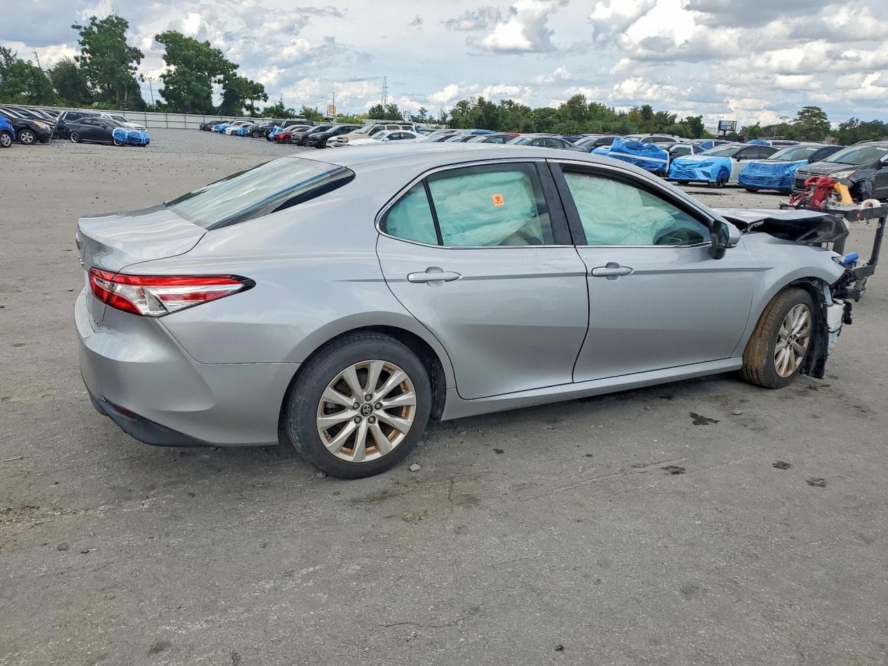 2018 Toyota Camry Le - foto 3