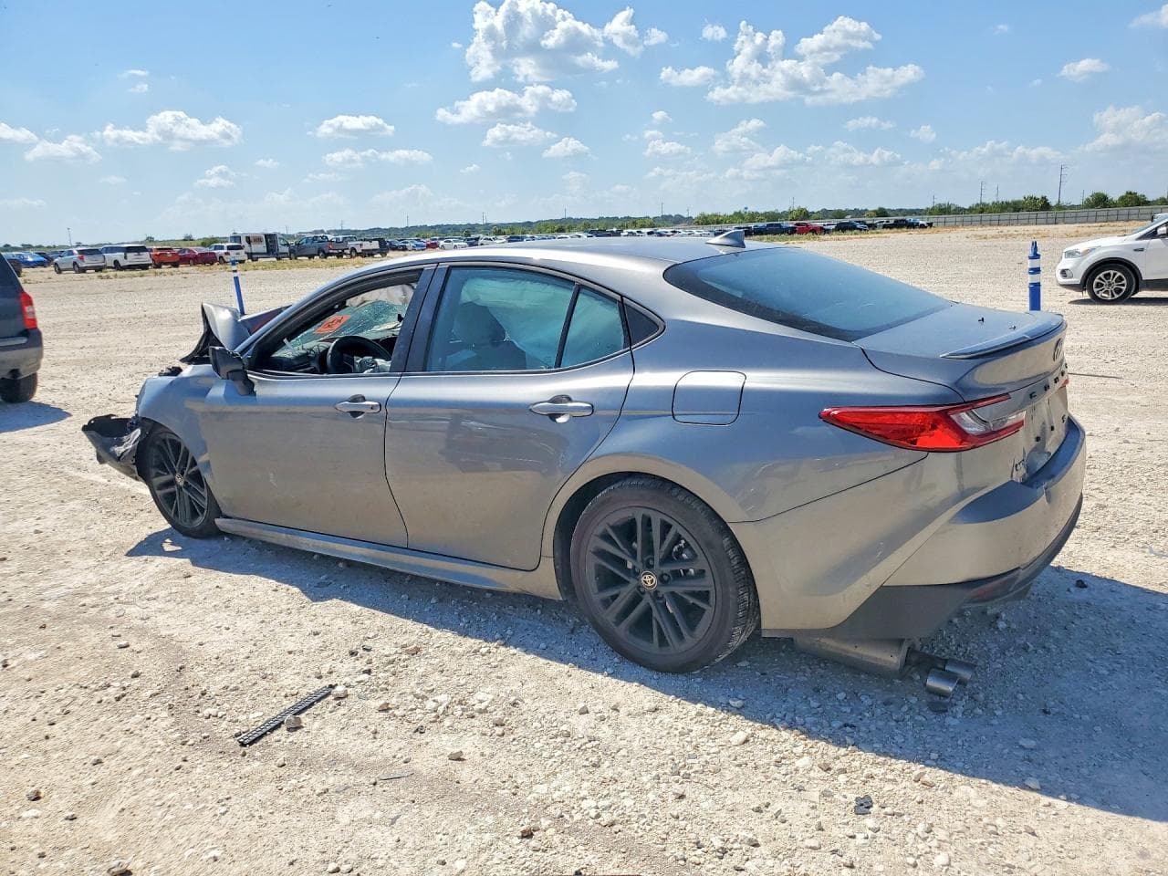 2026 Toyota Camry Se - foto 2