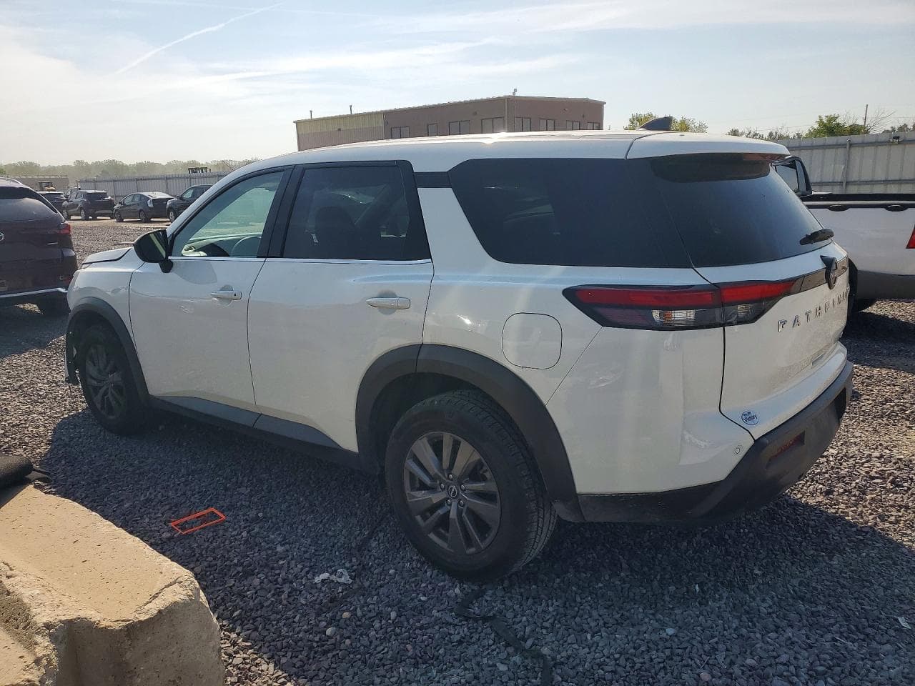 2023 Nissan Pathfinder S - foto 2