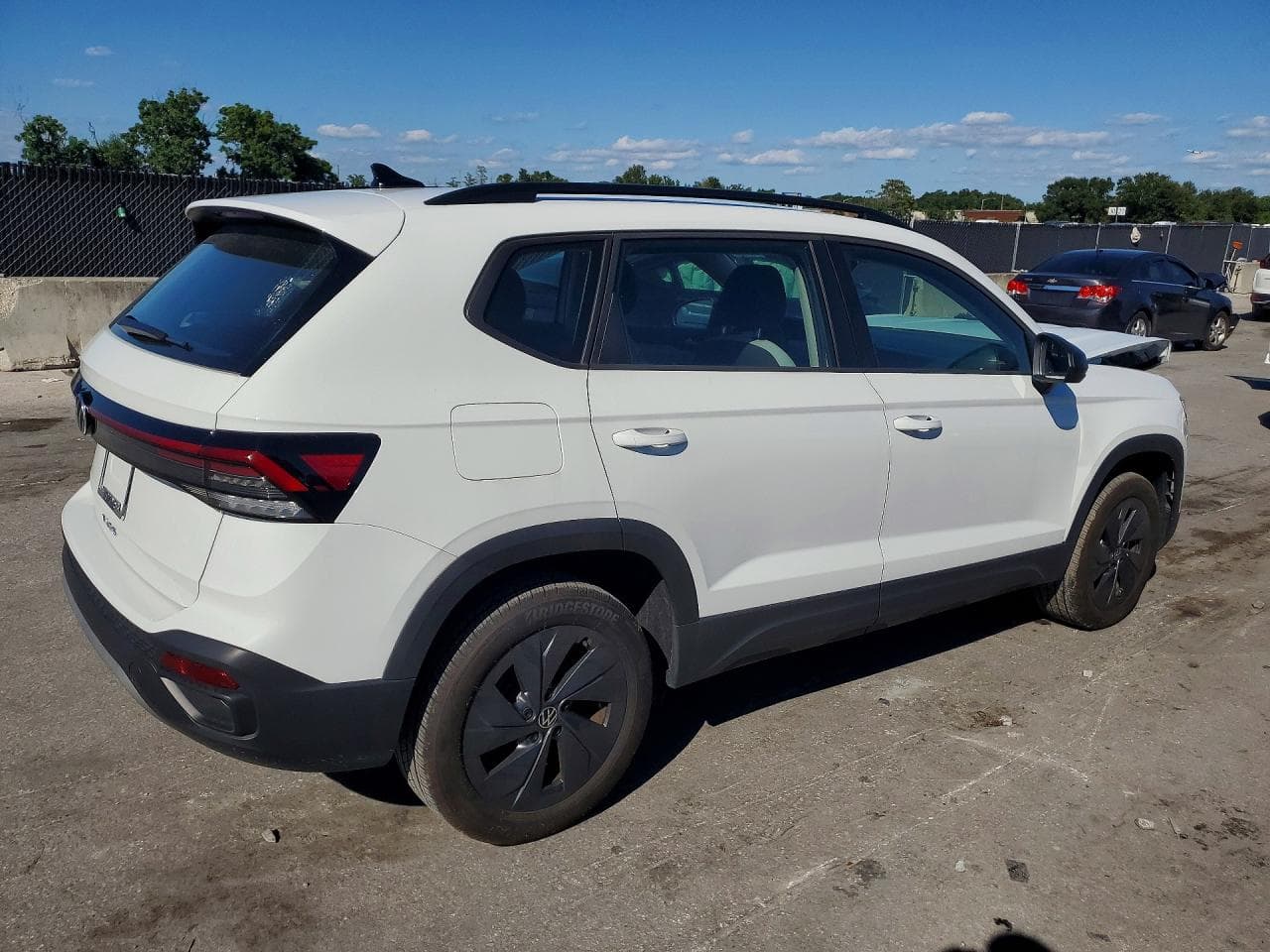 2025 Volkswagen Taos S - foto 3