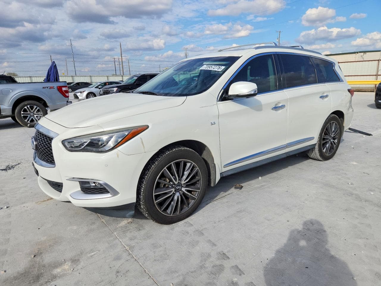 Infiniti QX60 2016 z USA