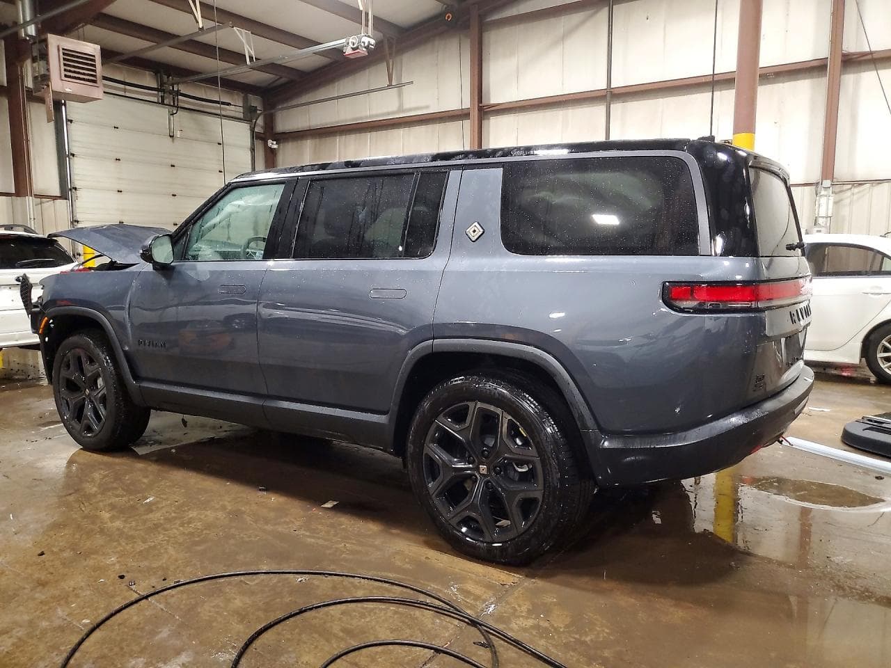 2026 Rivian R1S Adventure - foto 2