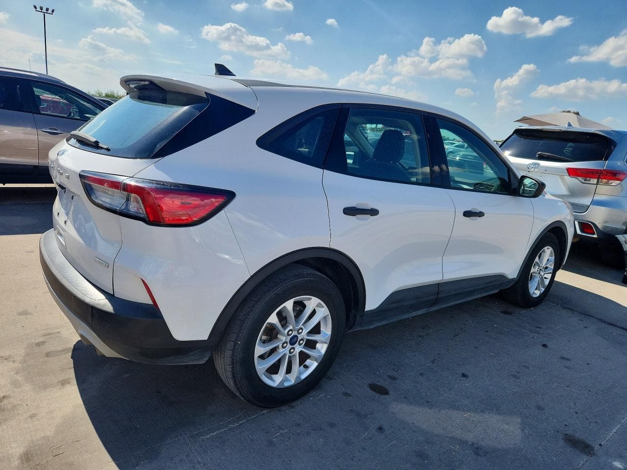 2020 Ford Escape S - foto 3