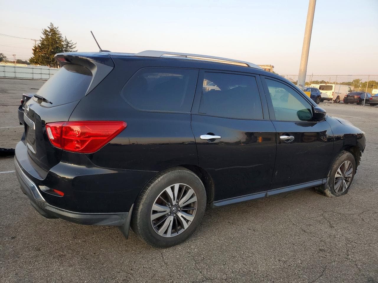 2017 Nissan Pathfinder S - foto 3