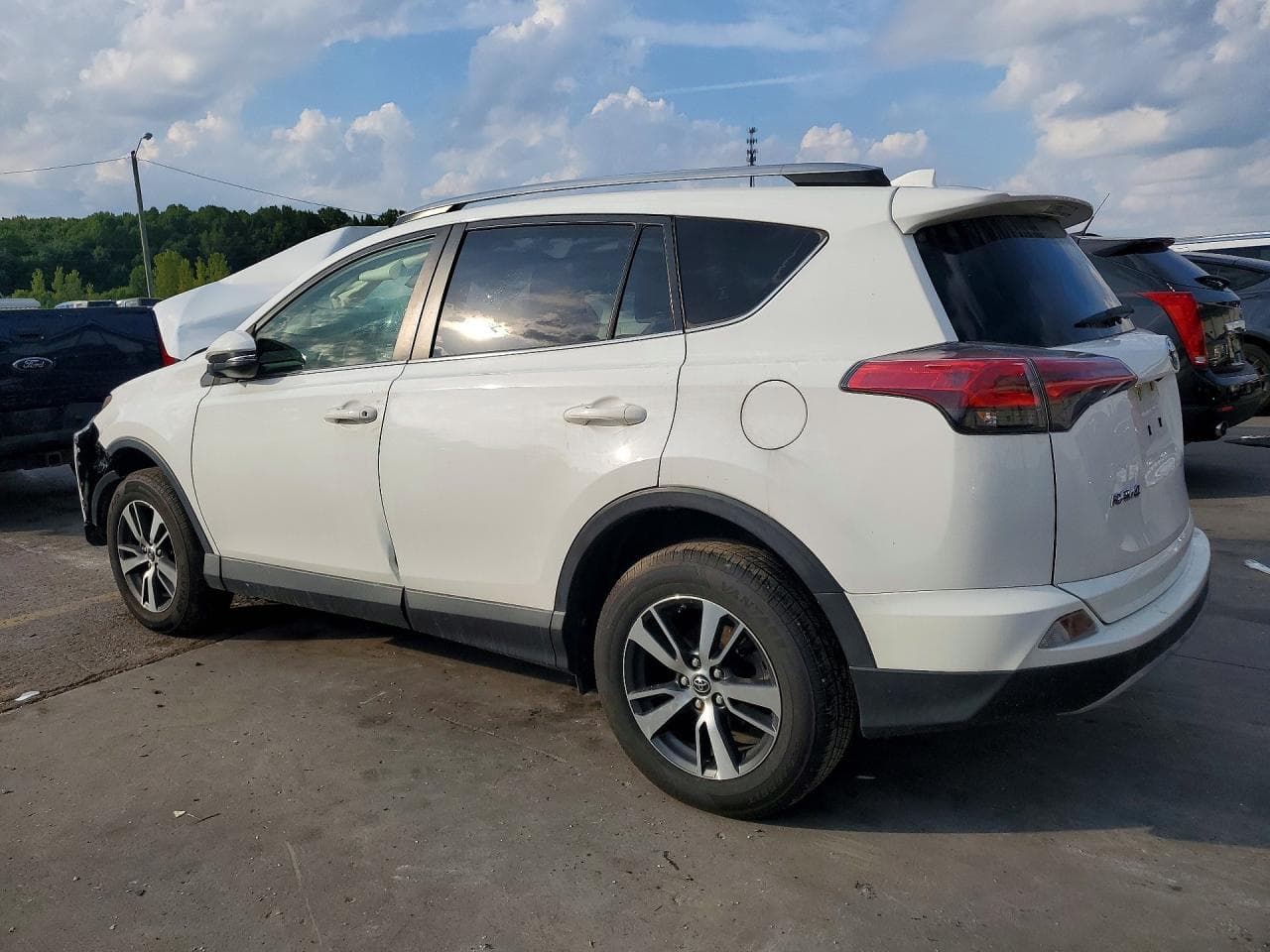 2018 Toyota Rav4 Xle - foto 2