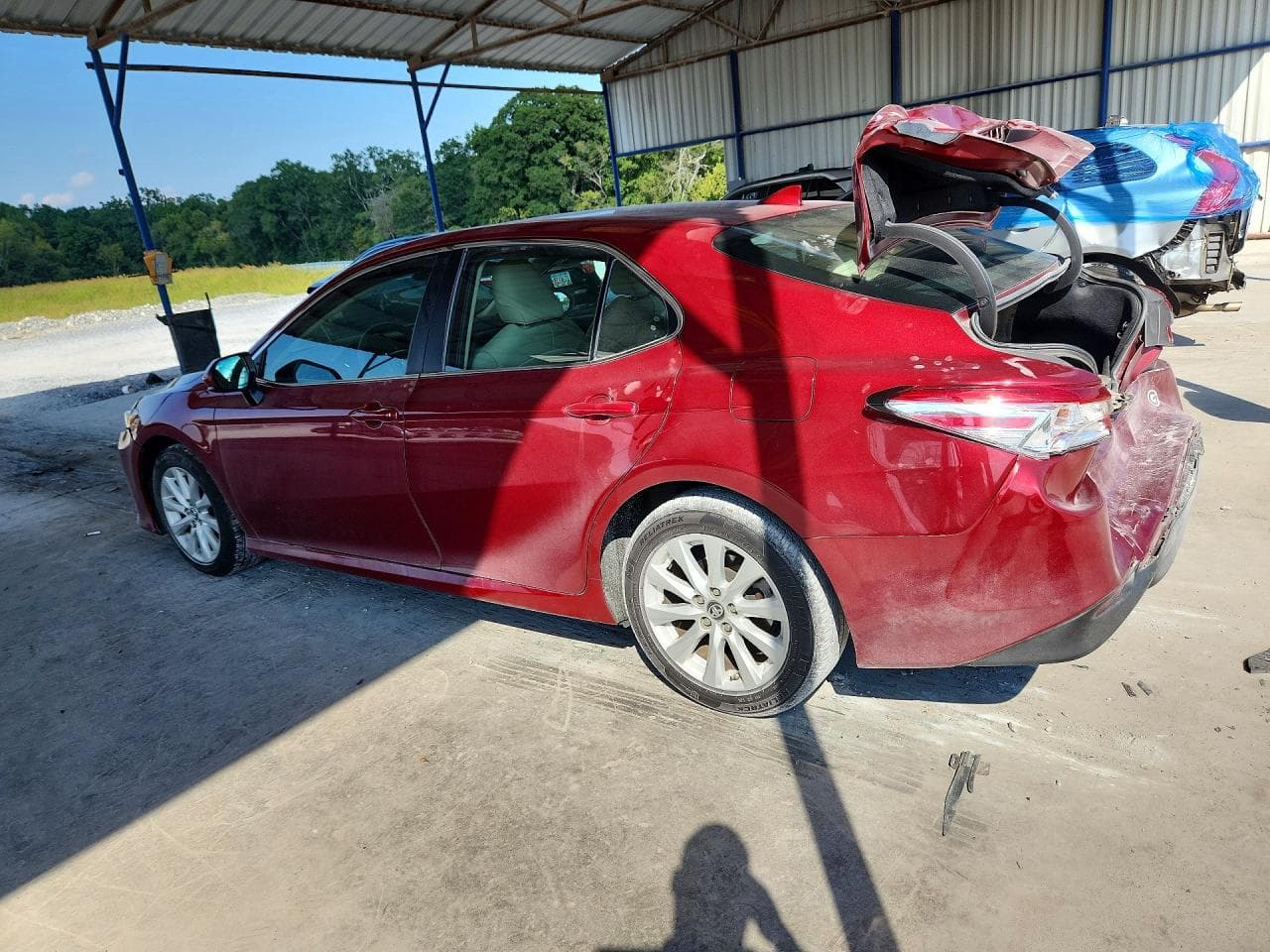 2019 Toyota Camry Le - foto 2