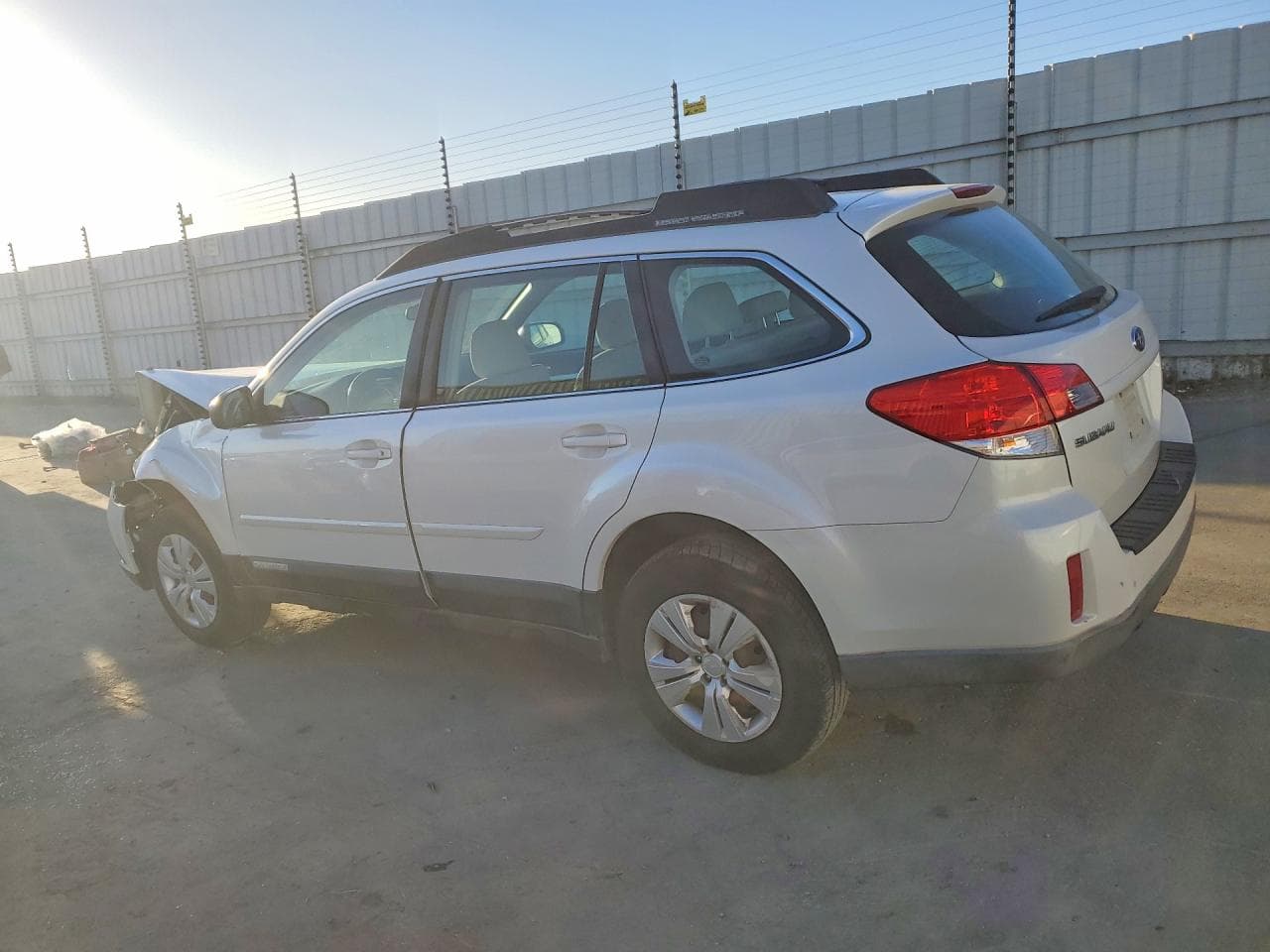 2011 Subaru Outback 2.5I - foto 2