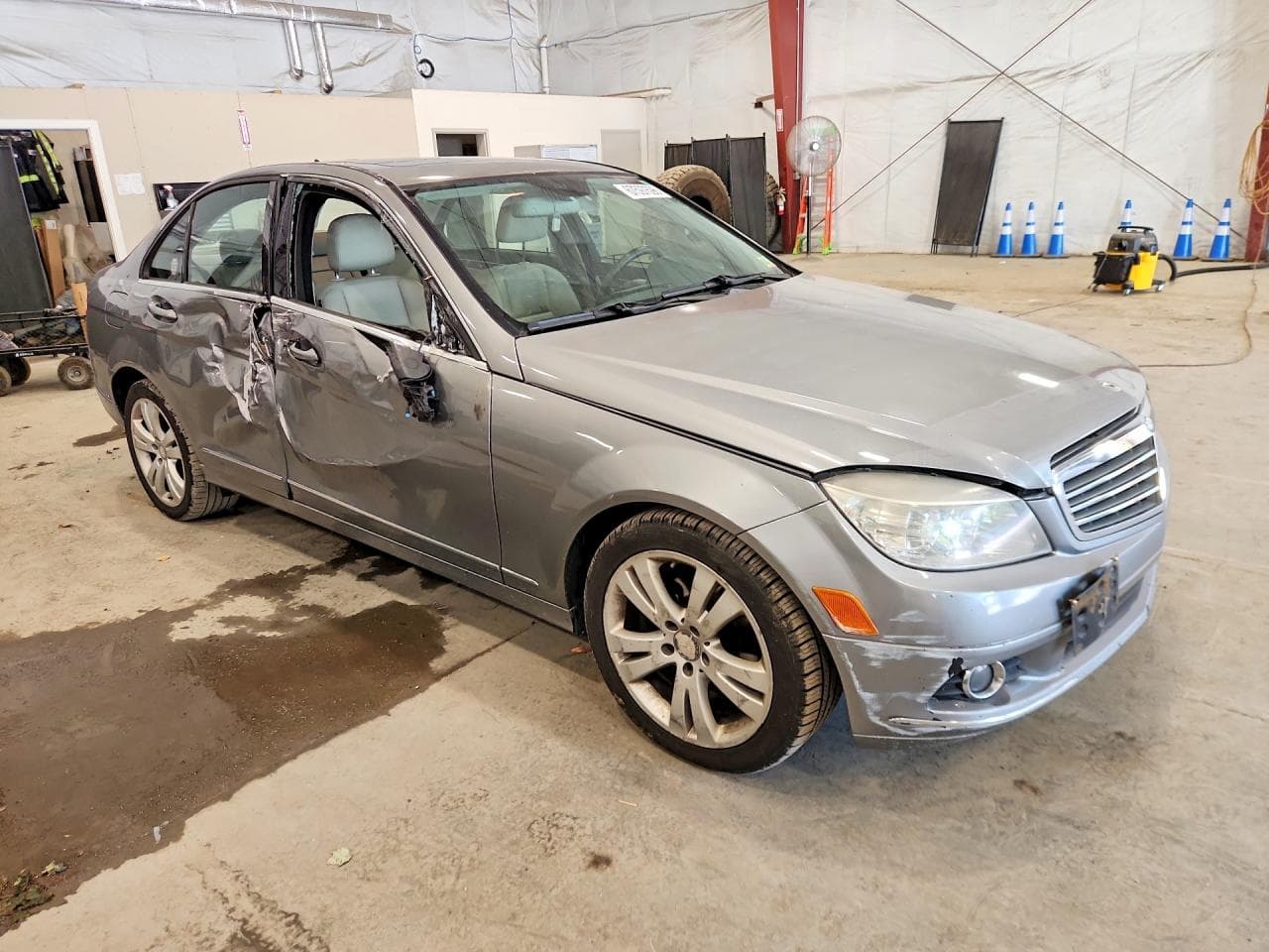 2010 Mercedes-Benz C 300 4Matic - foto 4