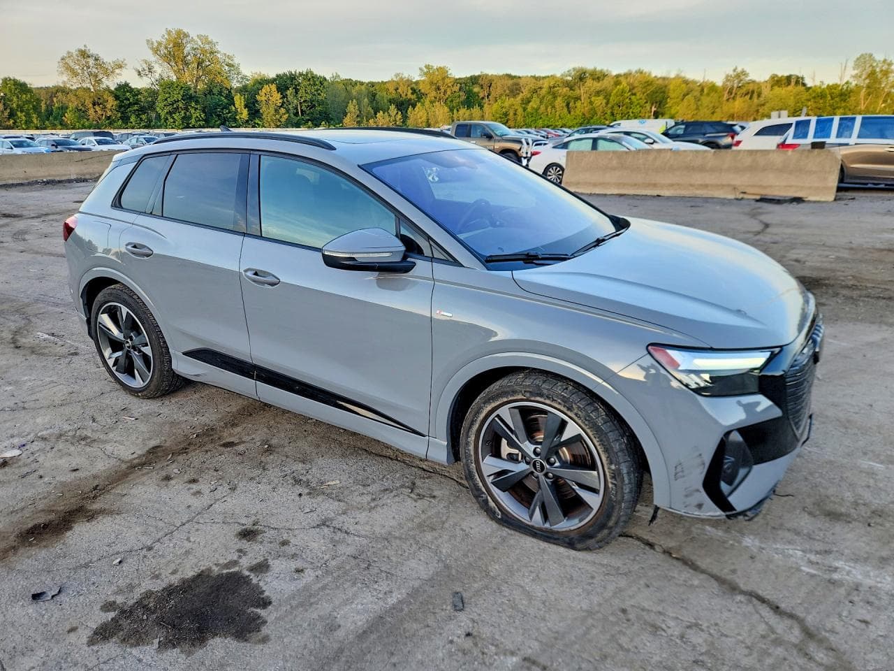 2025 Audi Q4 E-Tron Premium - foto 4