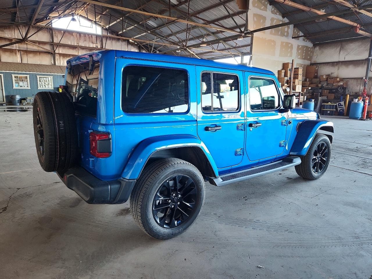 2023 Jeep Wrangler Sahara 4Xe - foto 3