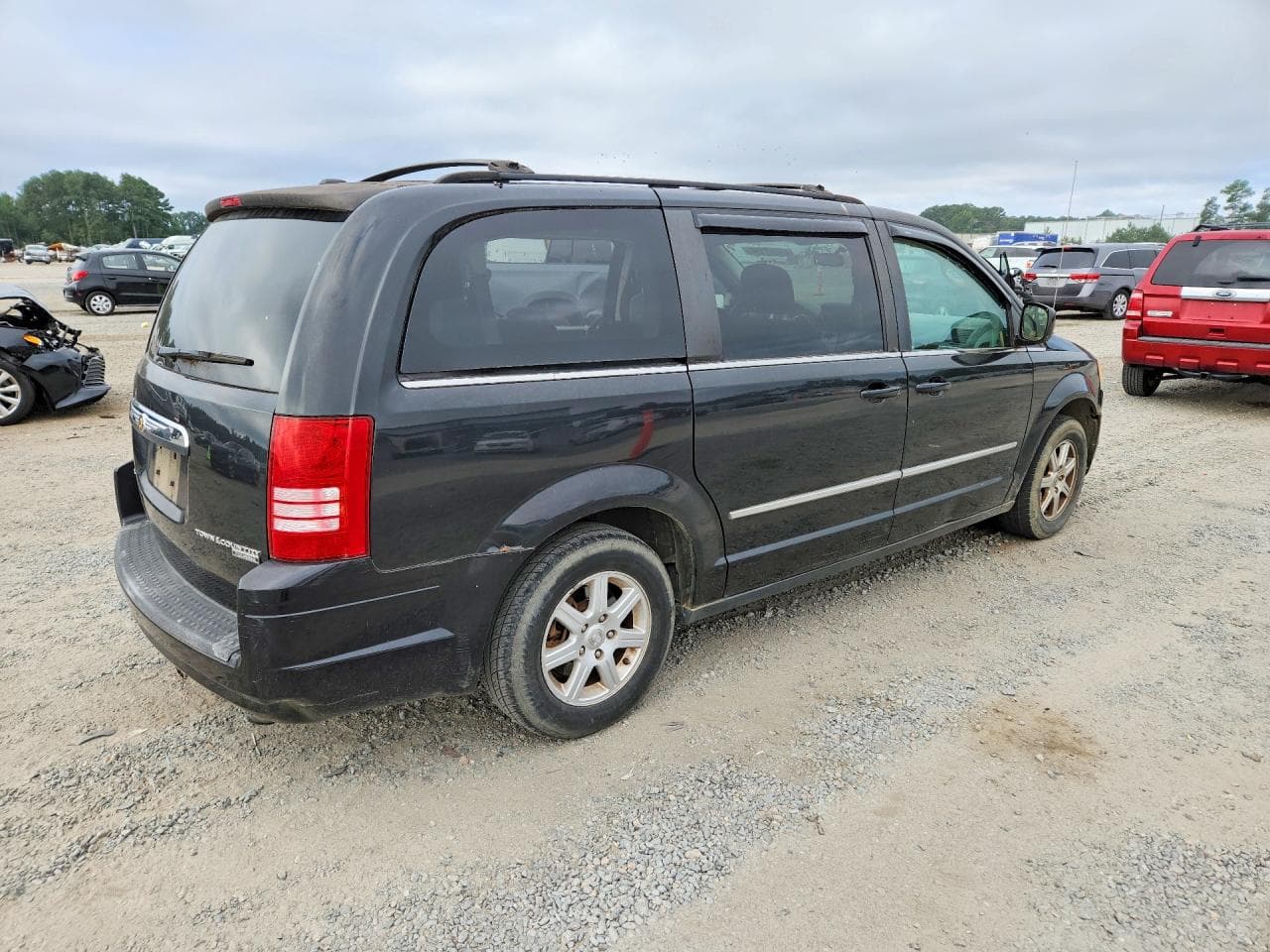 2010 Chrysler Town & Country Touring - foto 3