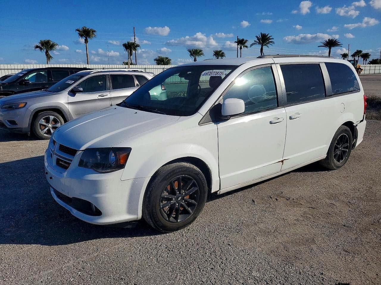 Dodge Caravan 2019 z USA