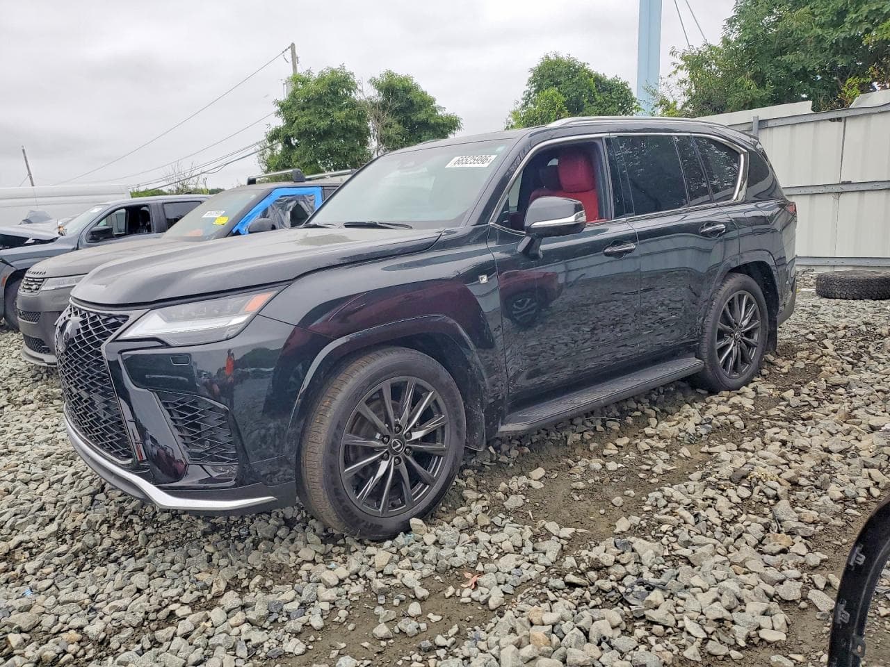 Lexus LX 2025 z USA