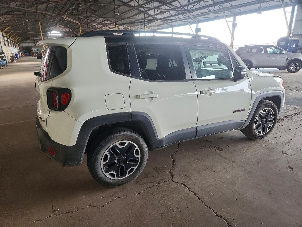 2016 Jeep Renegade Trailhawk - foto 3