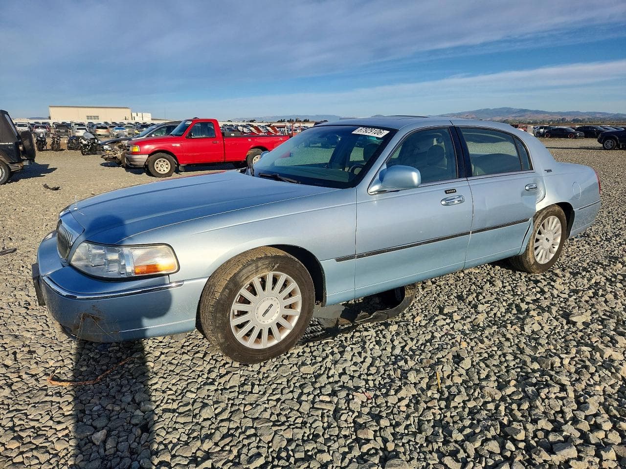 2005 Lincoln Town Car Signature Limited