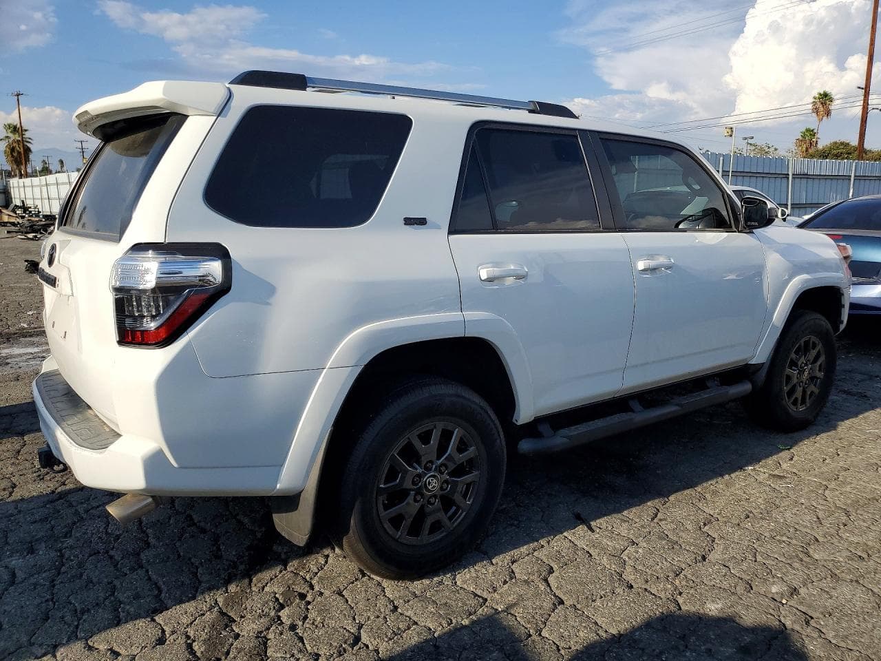 2022 Toyota 4Runner Sr5 - foto 3