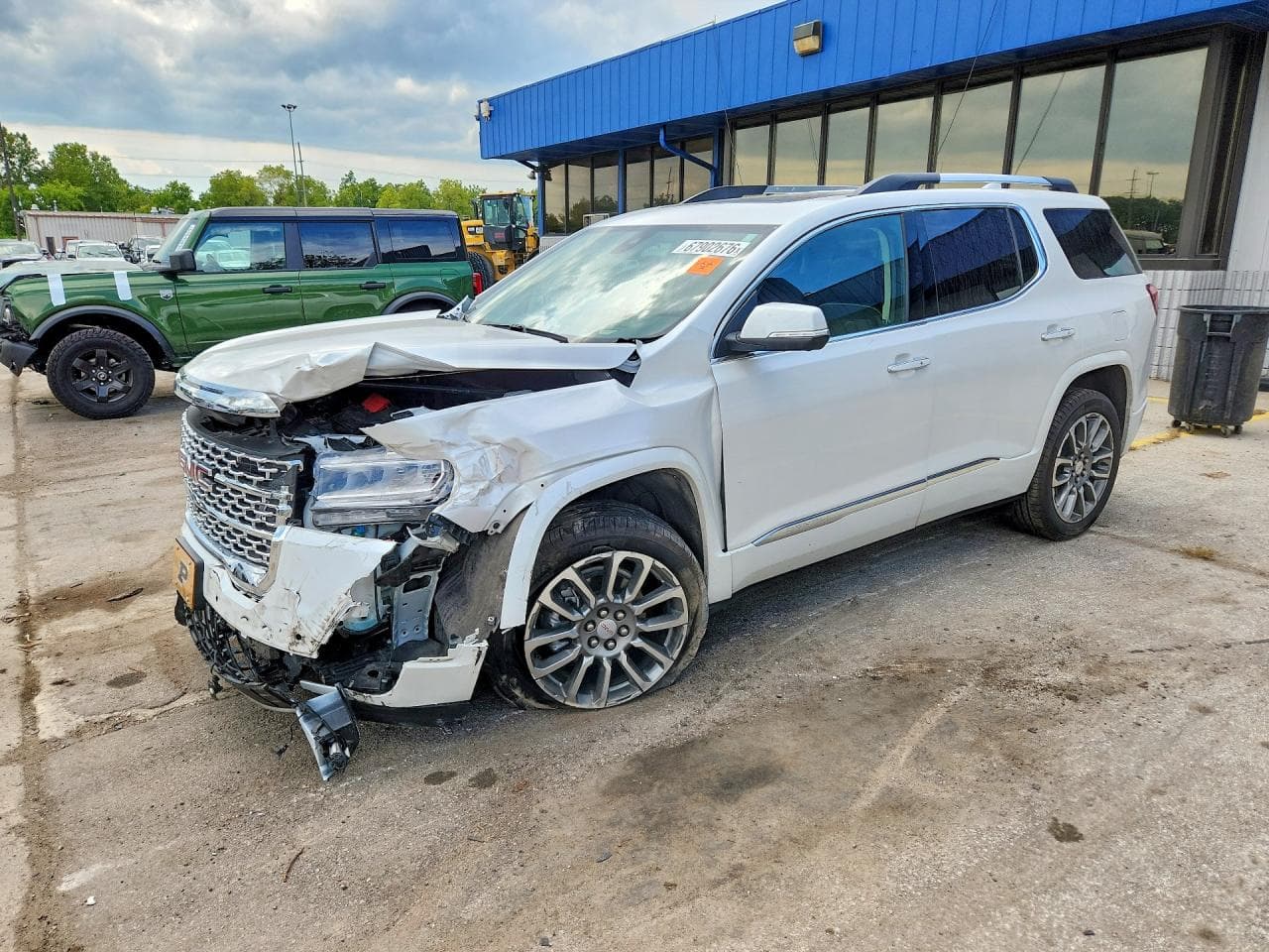 2023 GMC Acadia Denali