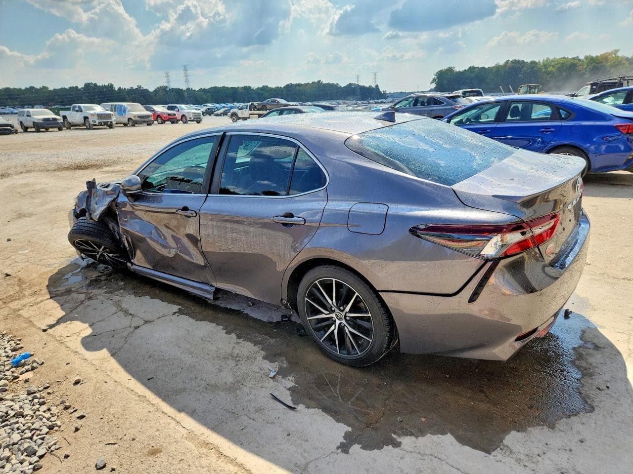 2022 Toyota Camry Se - foto 2