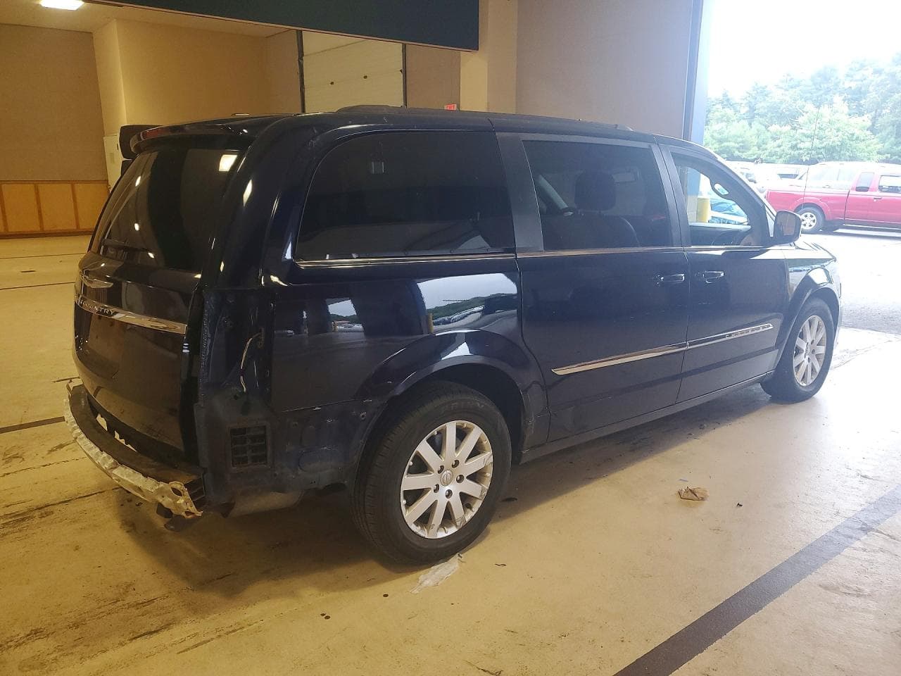 2014 Chrysler Town & Country Touring - foto 3