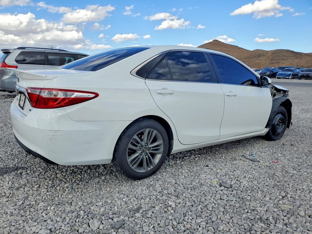 2016 Toyota Camry Se - foto 3