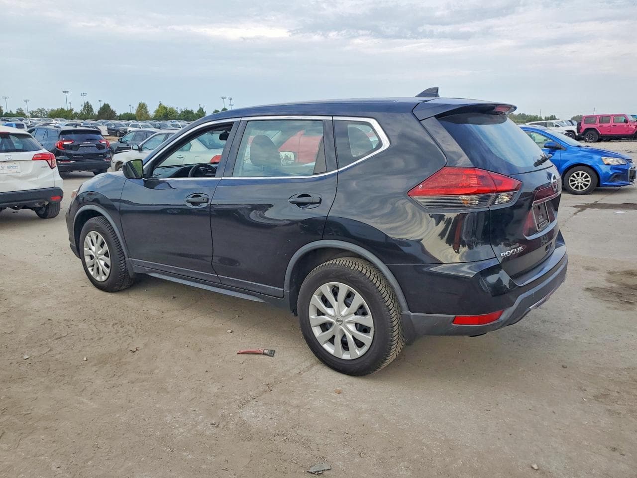 2018 Nissan Rogue S - foto 2