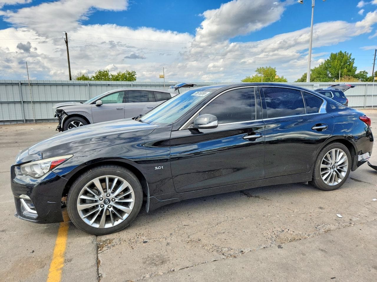 Infiniti Q50 2018 z USA