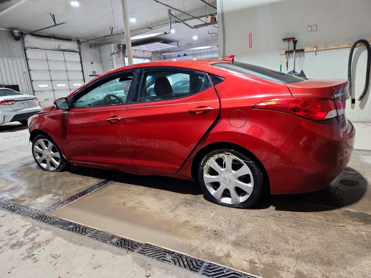 2013 Hyundai Elantra Limited - foto 2