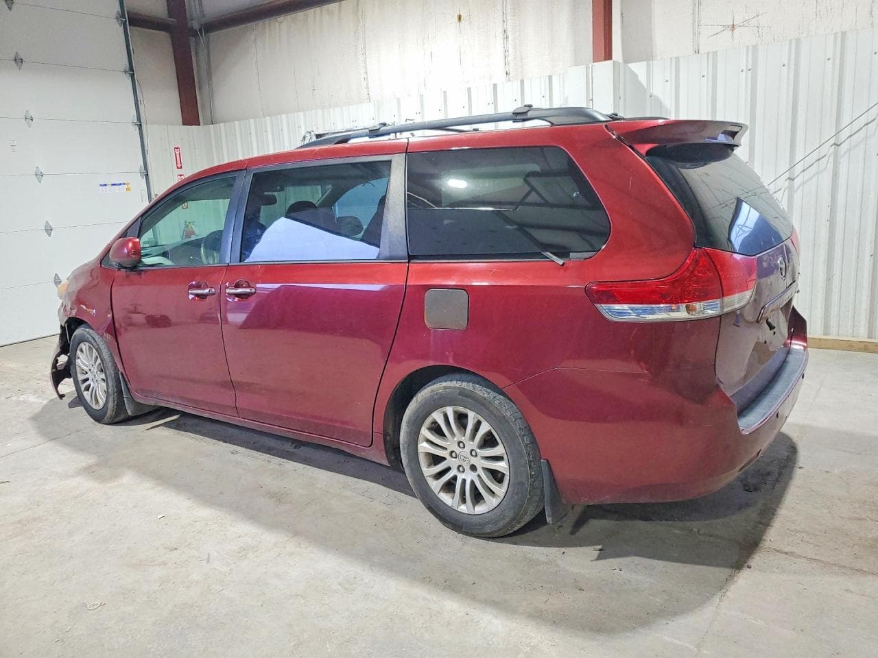 2014 Toyota Sienna Xle 8-Passenger - foto 2