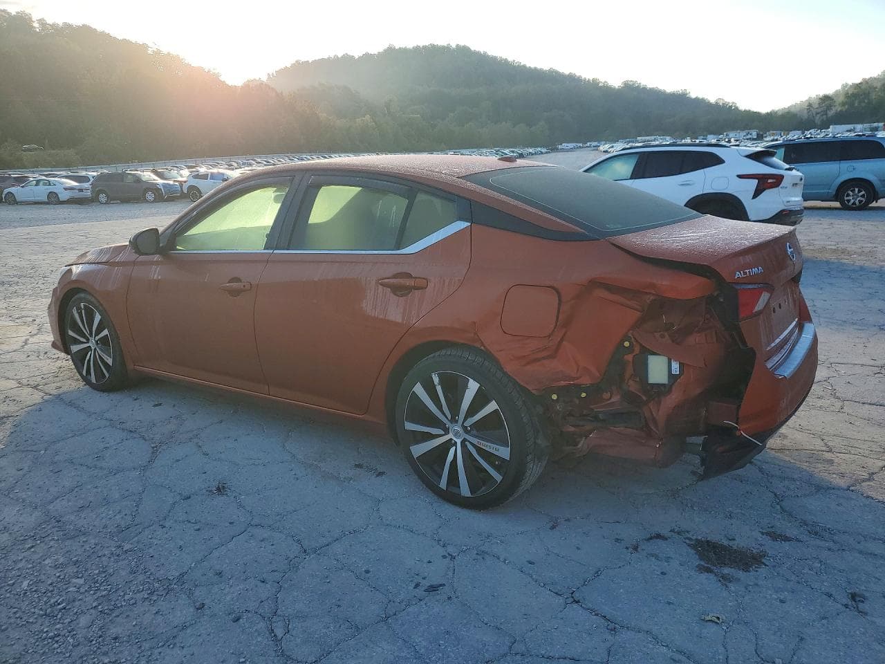 2020 Nissan Altima Sr - foto 2