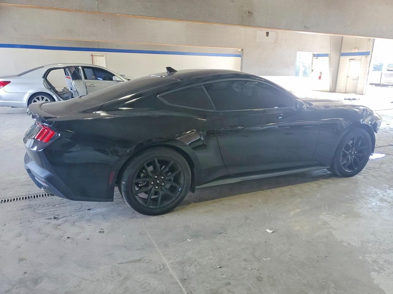 2025 Ford Mustang - foto 3
