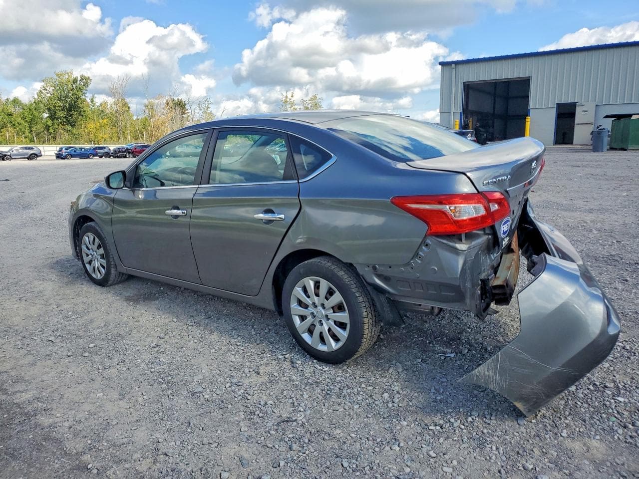 2016 Nissan Sentra S - foto 2