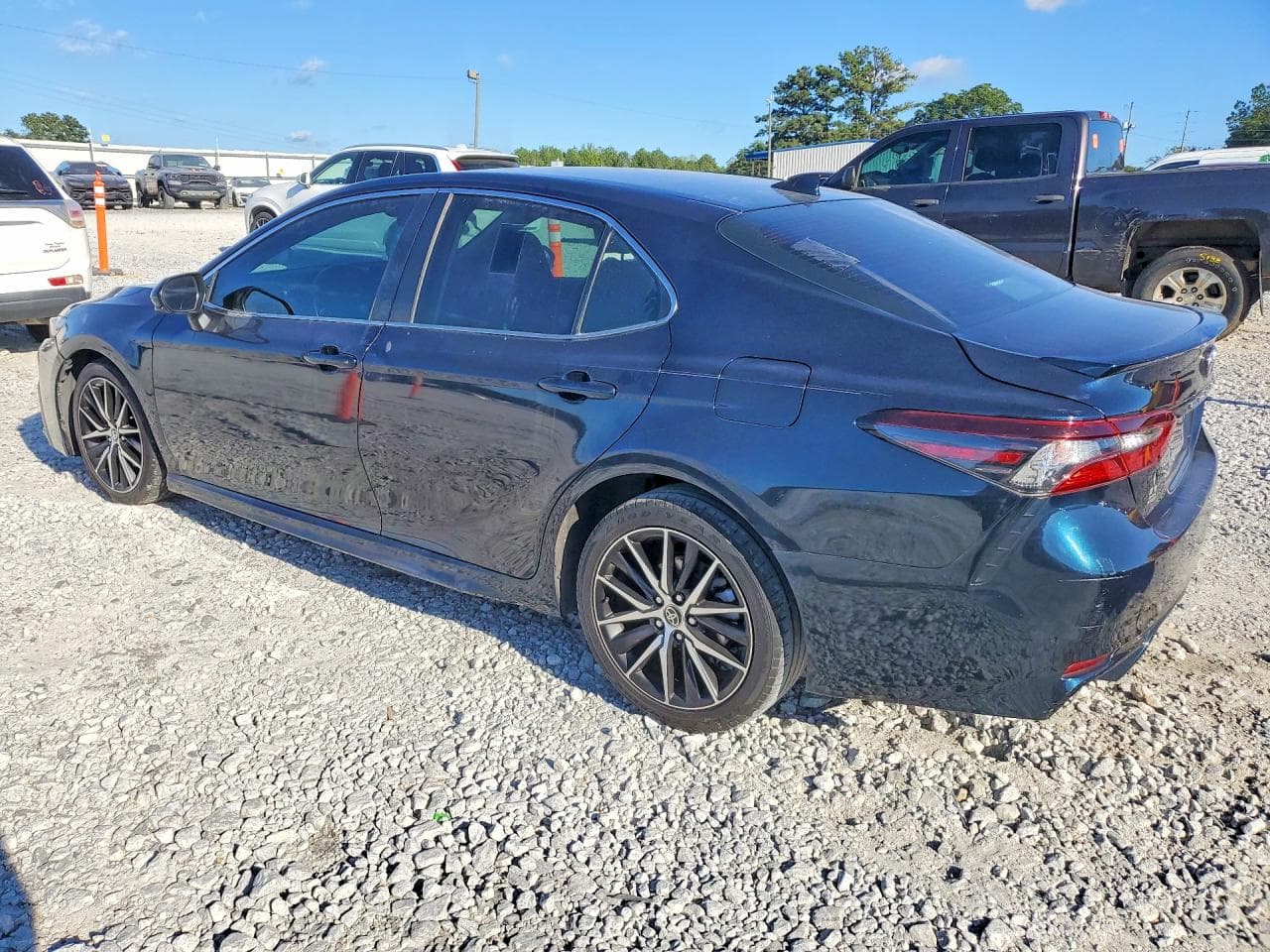 2021 Toyota Camry Se - foto 2
