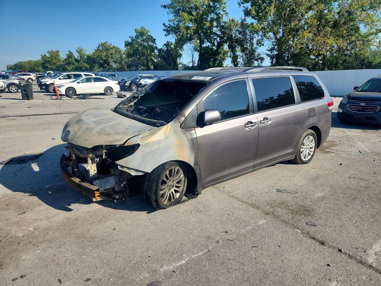 2012 Toyota Sienna Xle 8-Passenger