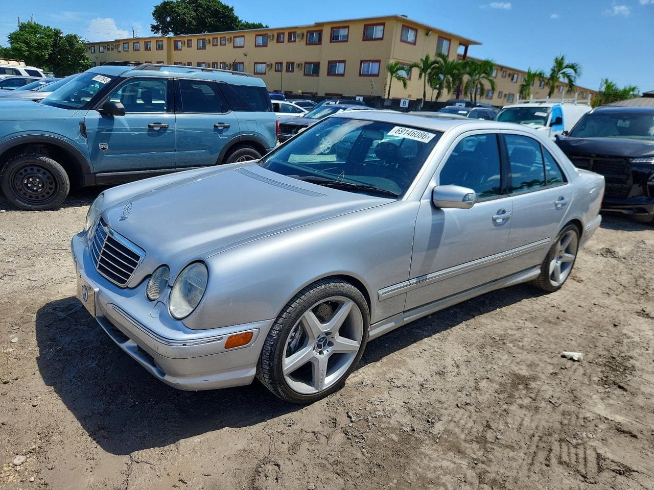Mercedes-Benz E-klasse AMG 2001 z USA