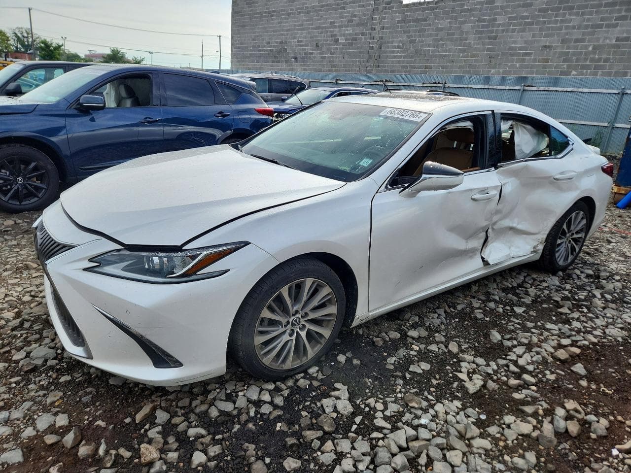 Lexus ES 2021 z USA