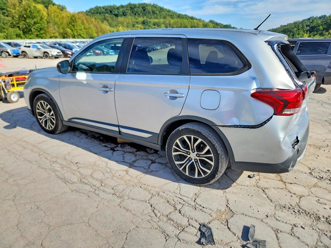 2016 Mitsubishi Outlander Se - foto 2
