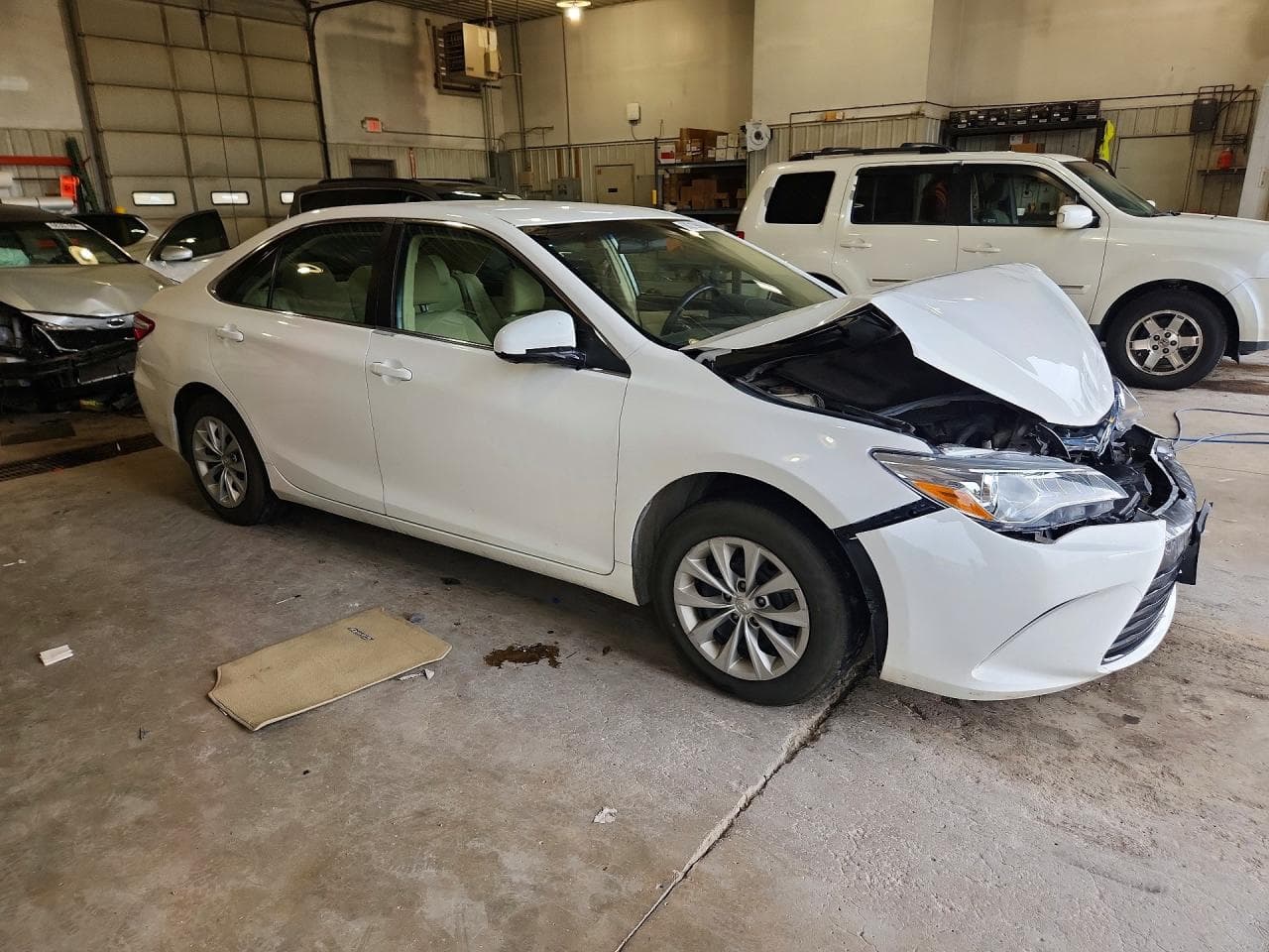 2015 Toyota Camry Le - foto 4