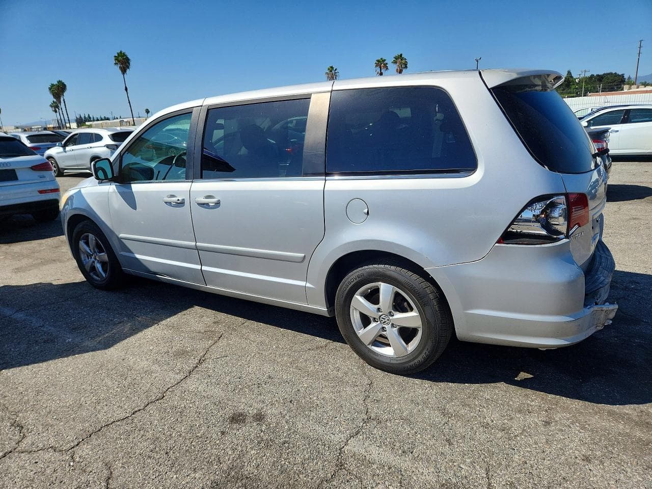 2009 Volkswagen Routan Se - foto 2
